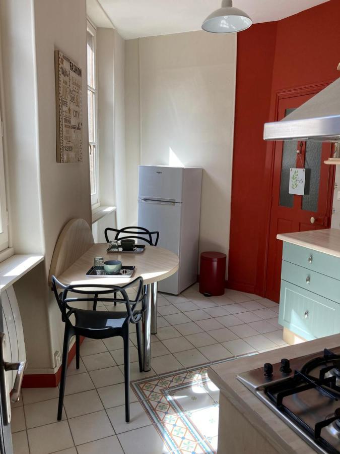 Et Au Pied Coule Une Riviere, Situation Et Vue Ideales Auxerre Εξωτερικό φωτογραφία